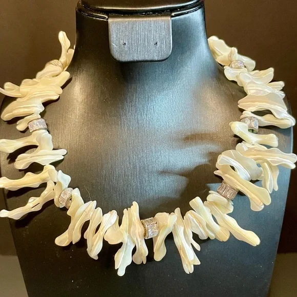 Rare OTAZU Design MOP and Crystal Necklace by Rodrigo Otazu, OOAK - Picture 6 of 11